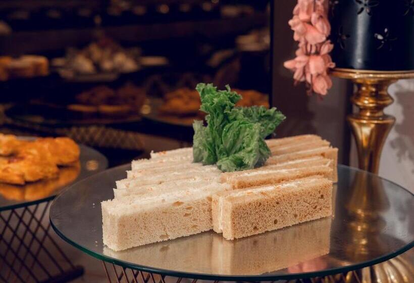 בית מלון כפרי The Radiant Resort