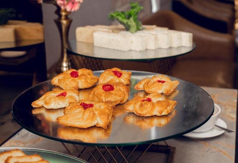 בית מלון כפרי The Radiant Resort