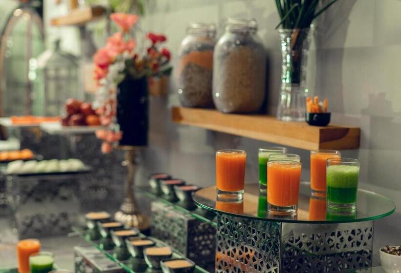 בית מלון כפרי The Radiant Resort