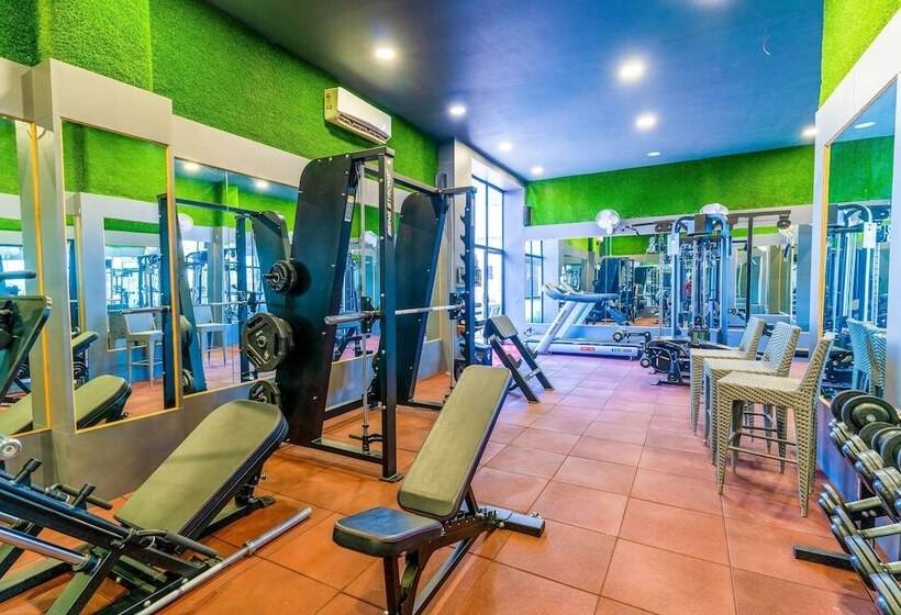 בית מלון כפרי The Radiant Resort