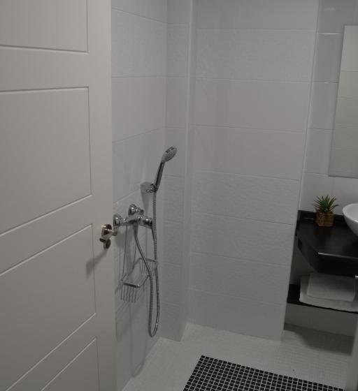 بنسيون Español