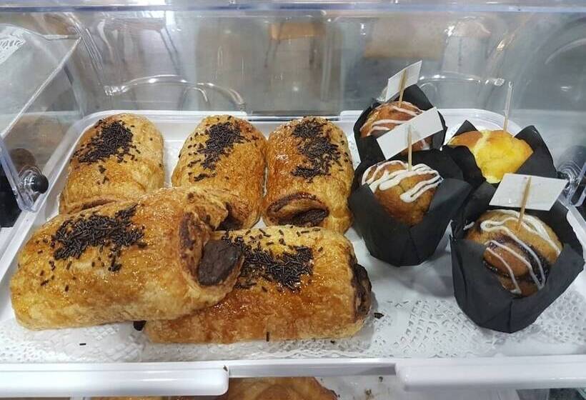 ペンション Hostal Kavanna