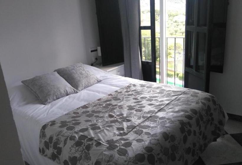 פנסיון Hostal Sierra De Tentudía