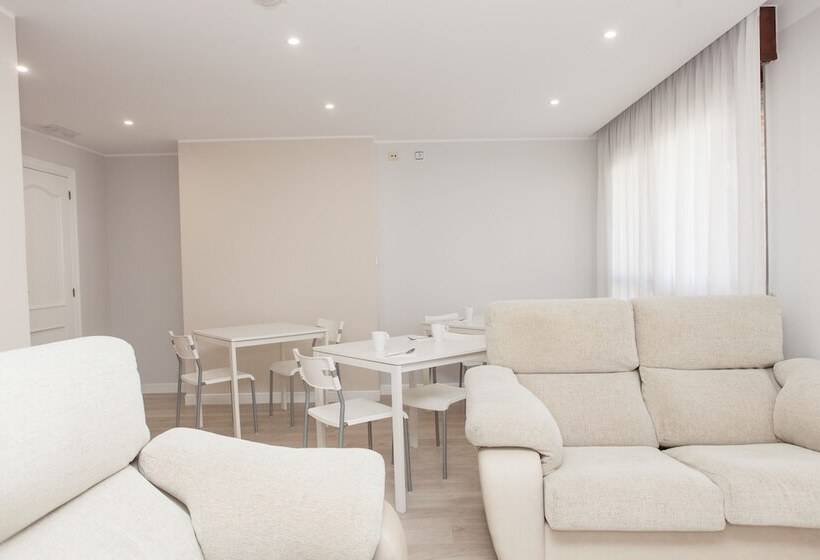 بنسيون Los Rosales