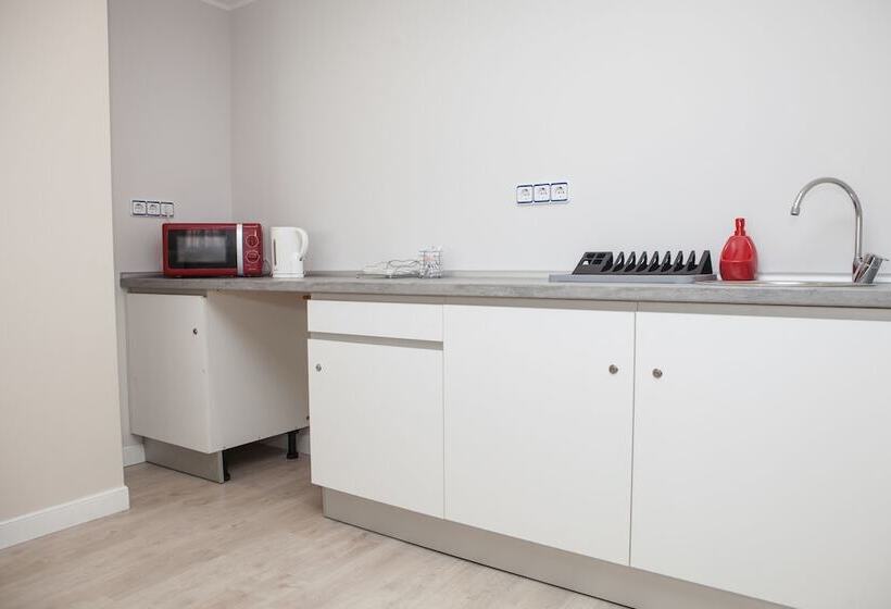 بنسيون Los Rosales