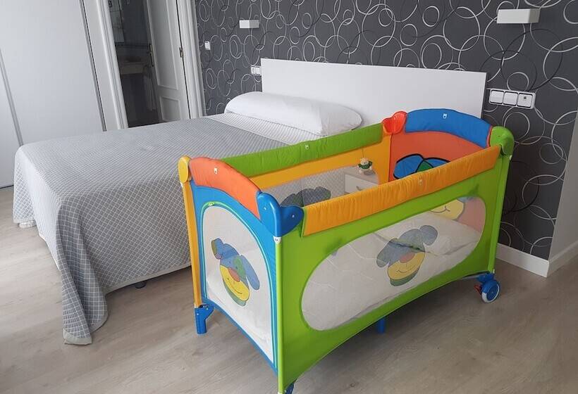 بنسيون Los Rosales