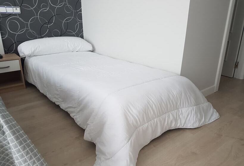 بنسيون Los Rosales