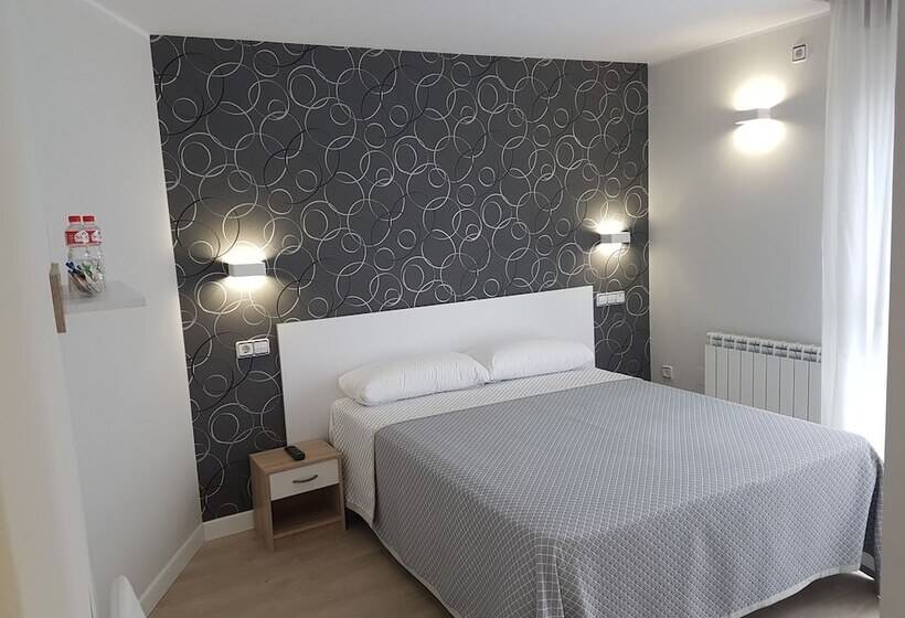 بنسيون Los Rosales