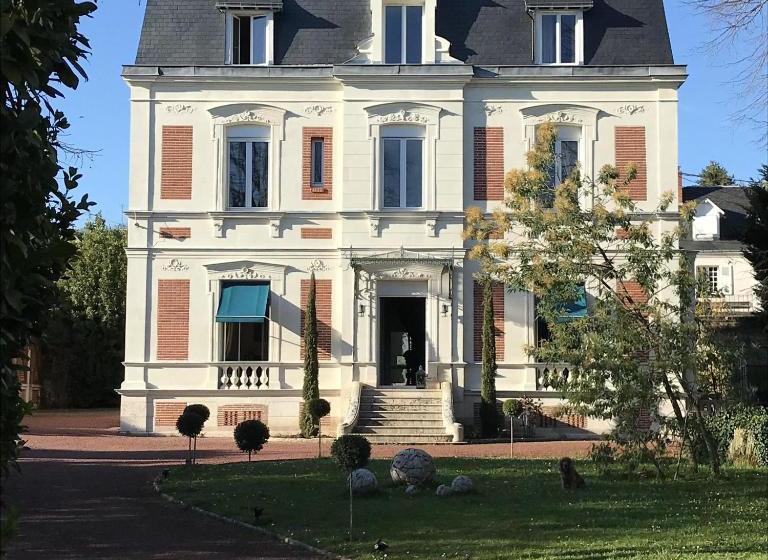 بنسيون Villa Nanteuil