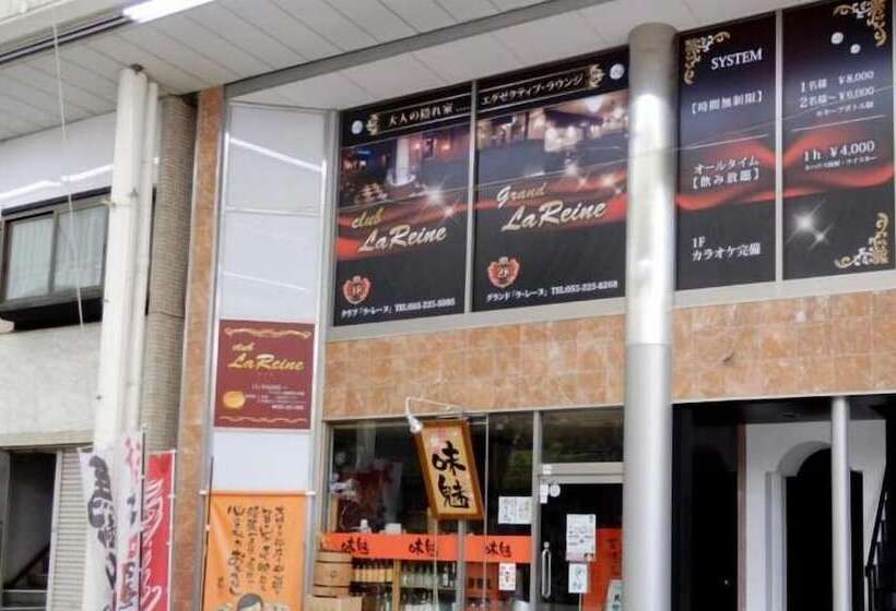 هاستل Space Ajito