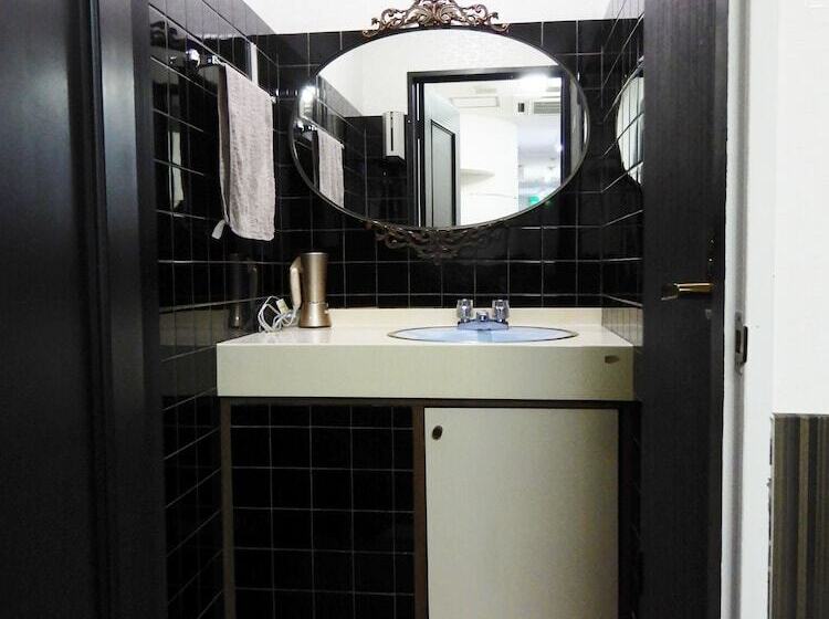 هاستل Space Ajito