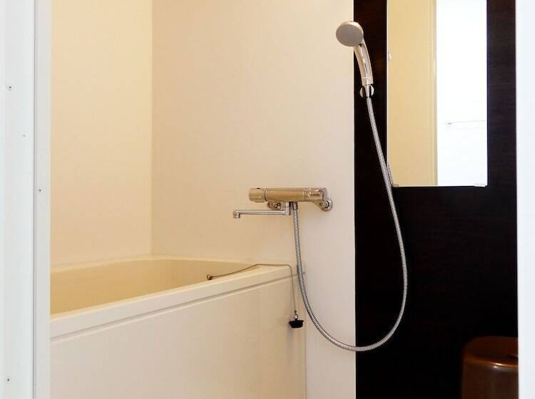 هاستل Space Ajito