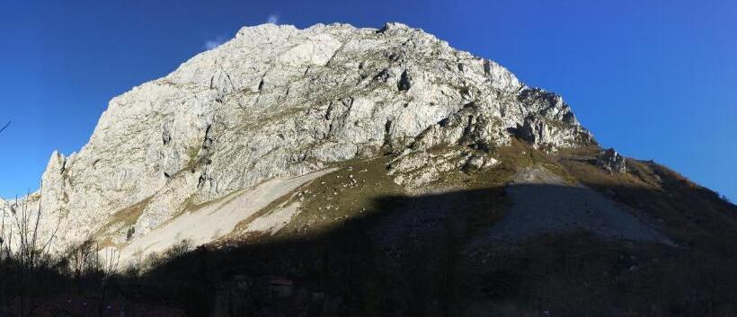 Albergue Villa De Bulnes