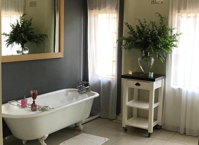 צימר Bishops Guesthouse