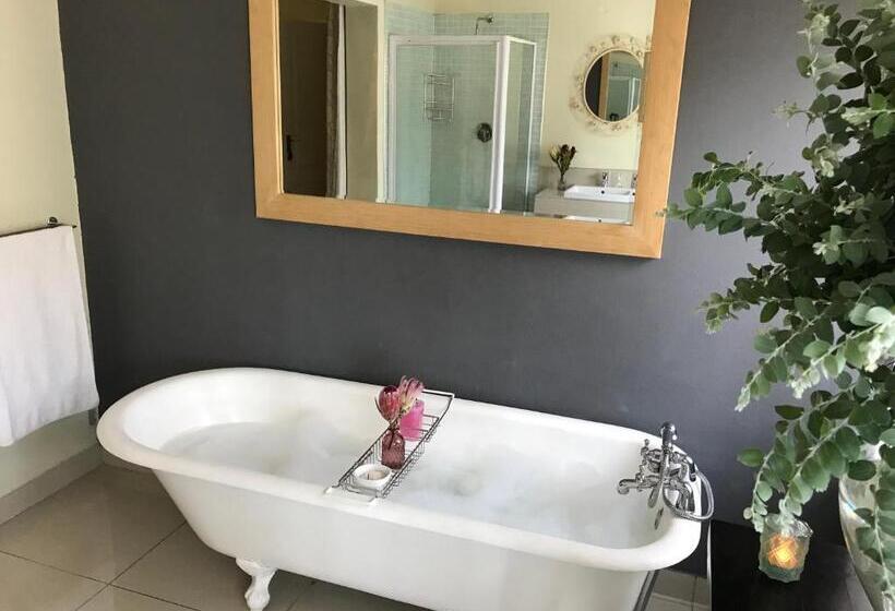 צימר Bishops Guesthouse