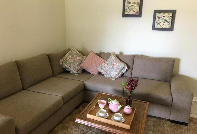 צימר Bishops Guesthouse