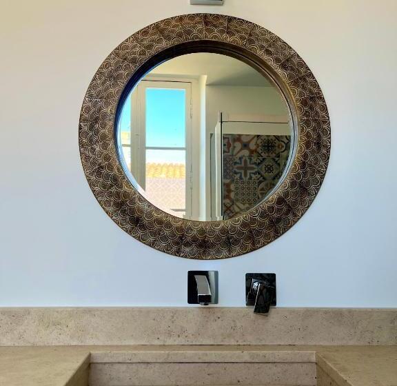 مبيت وإفطار La Cour Carree   Chambres D Hôtes