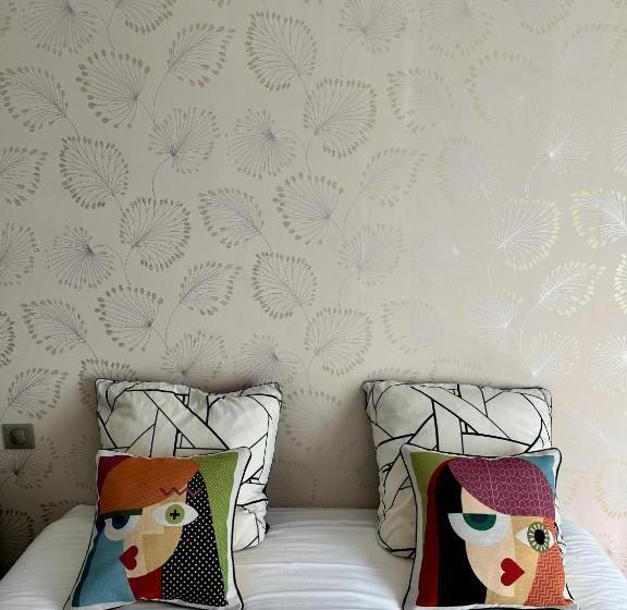 مبيت وإفطار La Cour Carree   Chambres D Hôtes