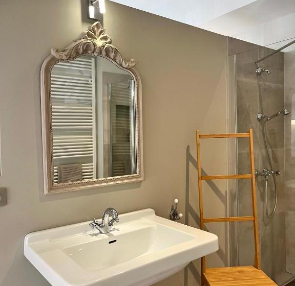 مبيت وإفطار La Cour Carree   Chambres D Hôtes