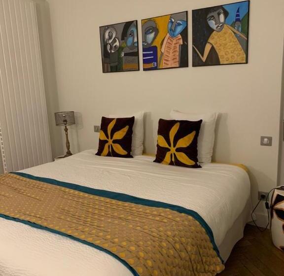 مبيت وإفطار La Cour Carree   Chambres D Hôtes