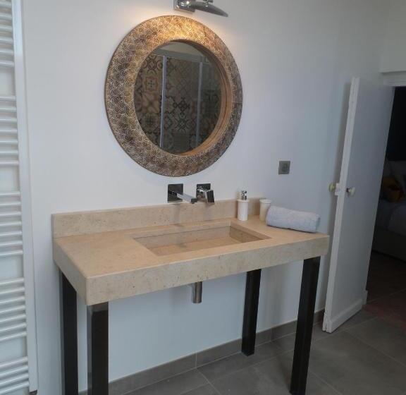 مبيت وإفطار La Cour Carree   Chambres D Hôtes