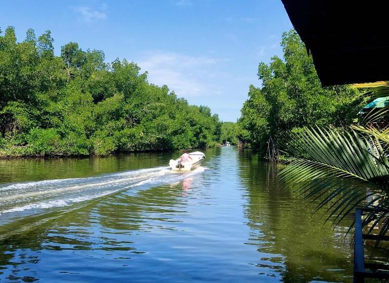 민박 Villa Layanga Riverside Guestrooms