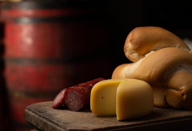 Dona Adelia Hotel E Restaurante