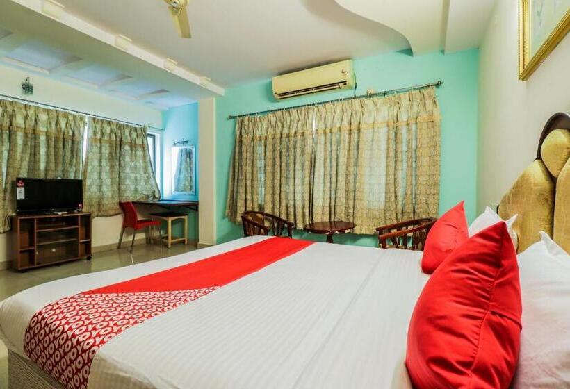 בית מלון כפרי O Parnasala Princely