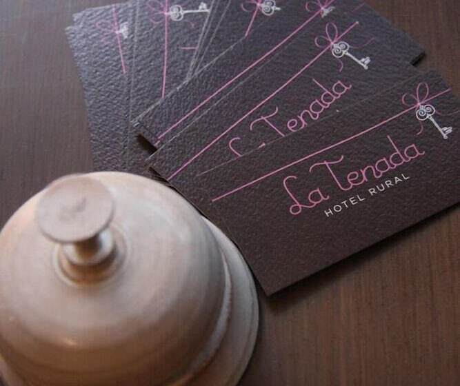 ホテル Rural La Tenada