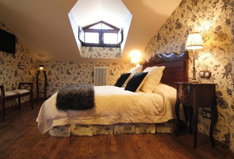 ホテル Rural La Tenada