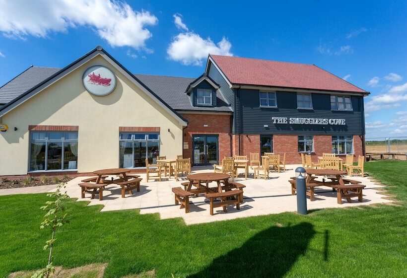 בית מלון כפרי Smugglers Cove, Clacton On Sea By Marston's Inns