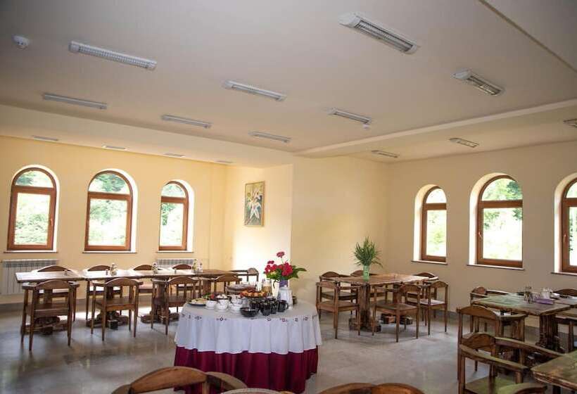 호텔 Vanatun Monastery Stay