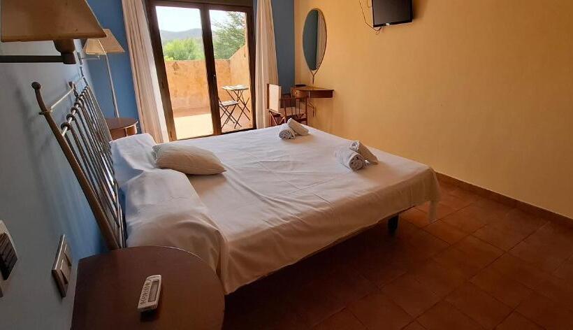 فندق Villa De Estercuel