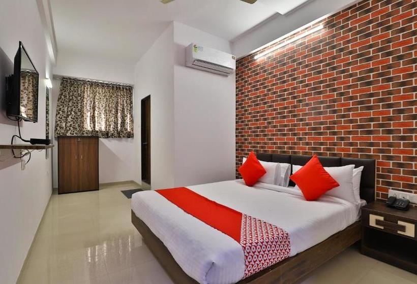 Oyo 28466 Hotel Blue Heaven & Banquet