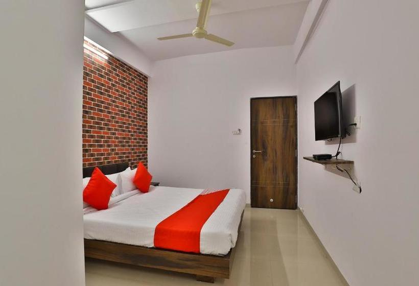 Oyo 28466 Hotel Blue Heaven & Banquet