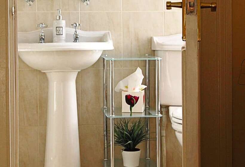 펜션 Cawthorne House