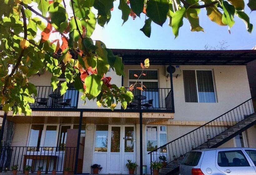 پانسیون Guest House Maradona