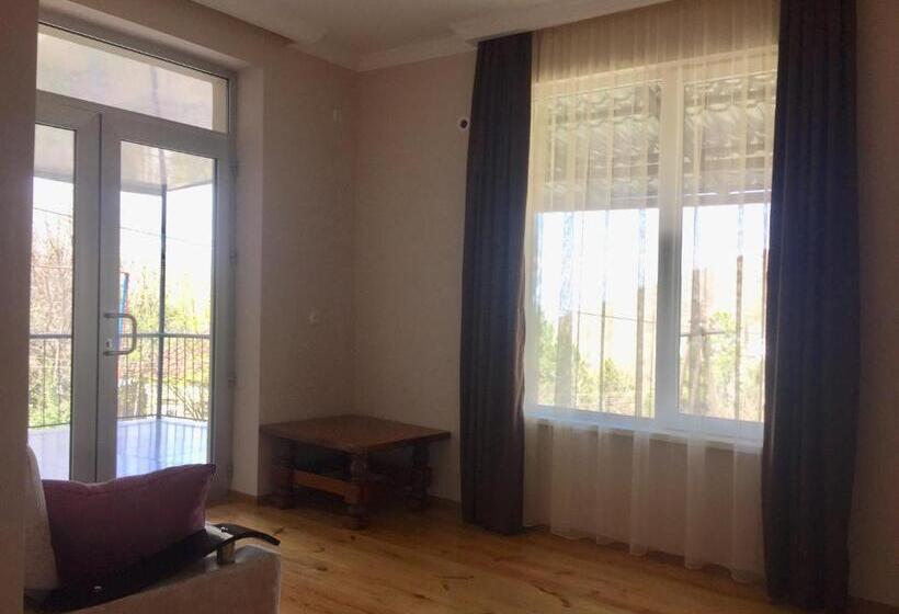 پانسیون Guest House Maradona