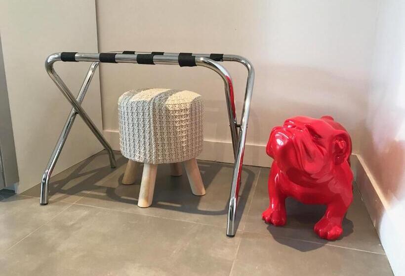 פנסיון Villa Colina