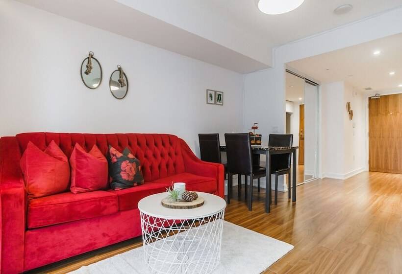 Sarkar Suites 75 Queens Wharf