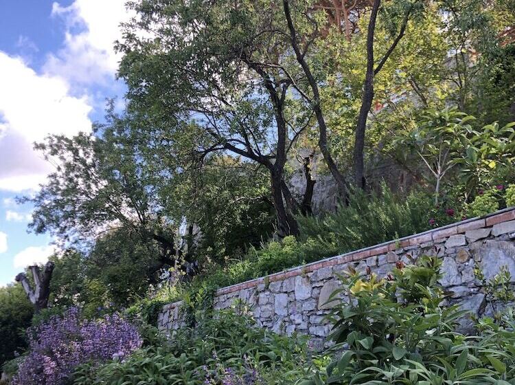 ベッドアンドブレックファースト Villa Curiel