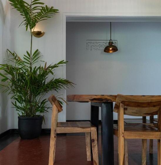 Отель Abode Ahangama