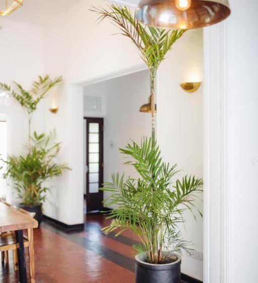 Отель Abode Ahangama