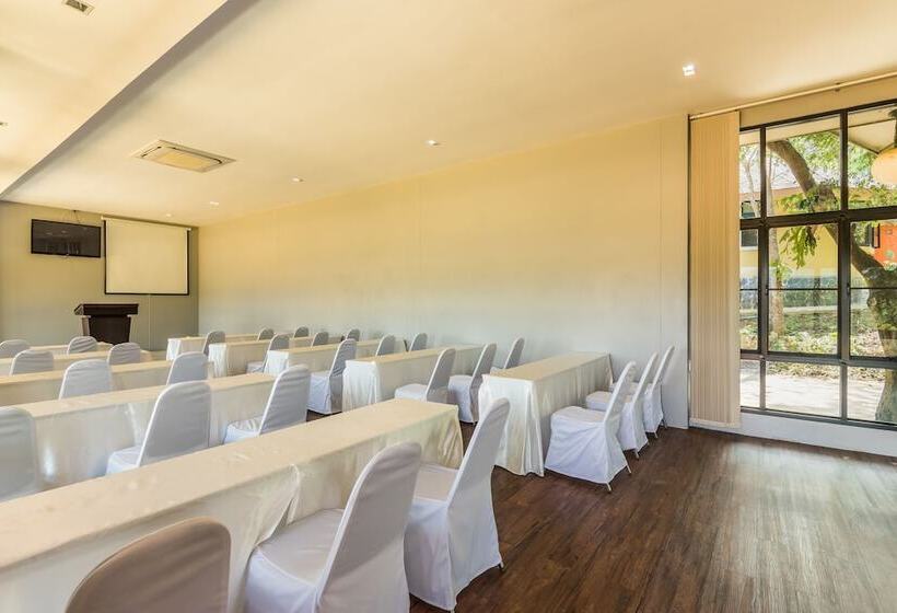 호텔 Chiangrai Lake Hill