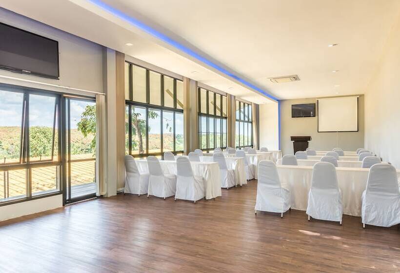 호텔 Chiangrai Lake Hill