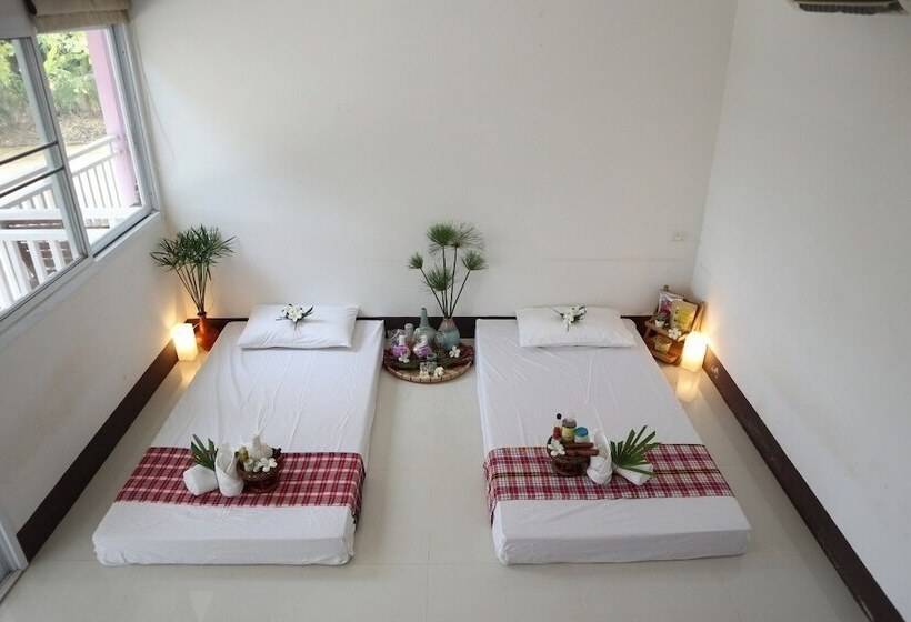 호텔 Chiangrai Lake Hill