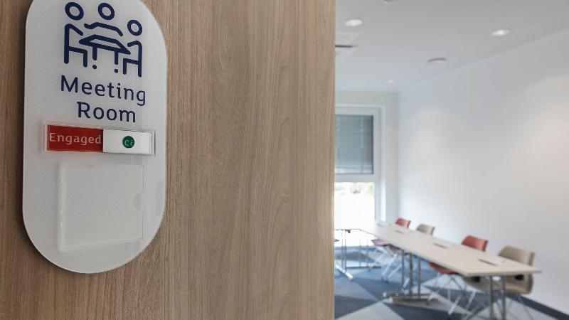 호텔 Holiday Inn Express Wiesbaden, An Ihg