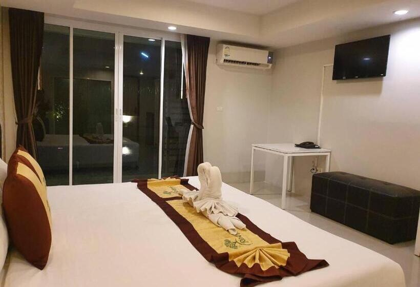 호텔 Retreat Resort Pattaya