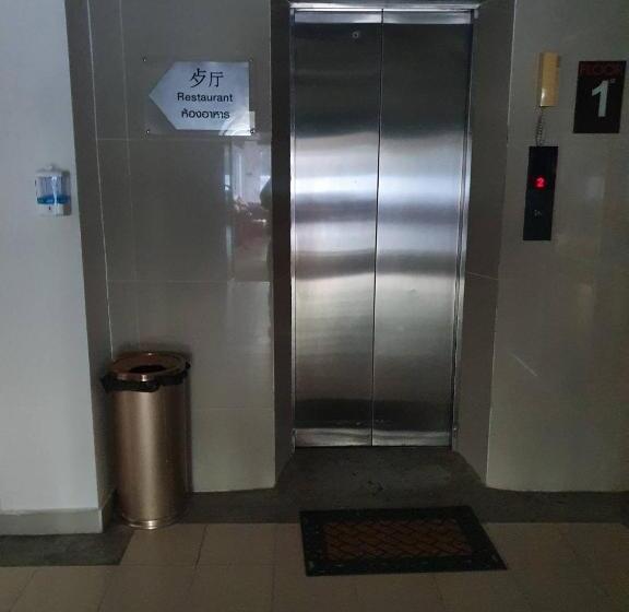 호텔 Retreat Resort Pattaya