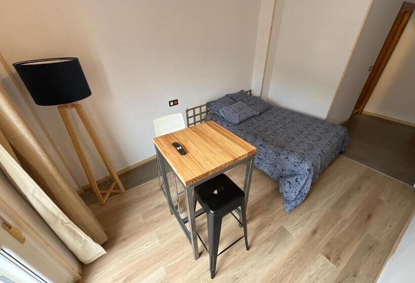 فندق Lotila Flats Hostal Rio Caudal